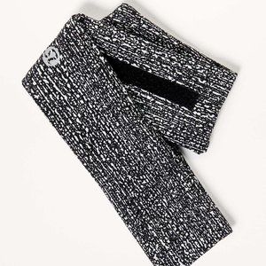 Lululemon Fly Away Tamer Headband